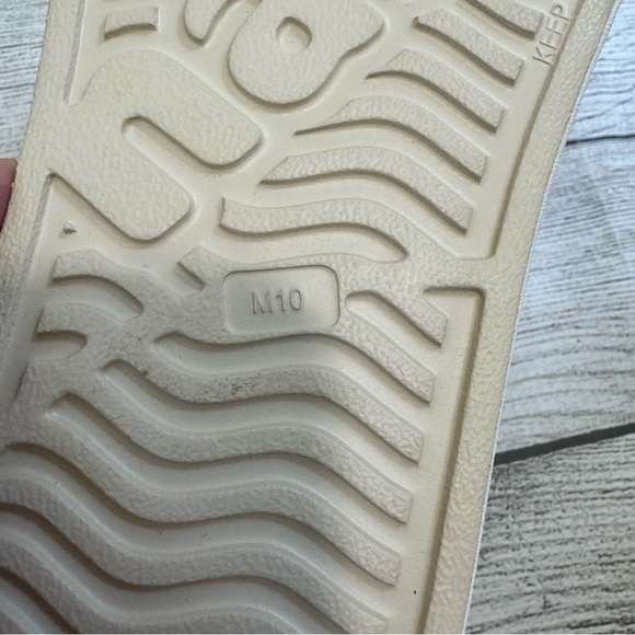 Native NWT Jefferson Print Sneakers - Picture 9 of 9